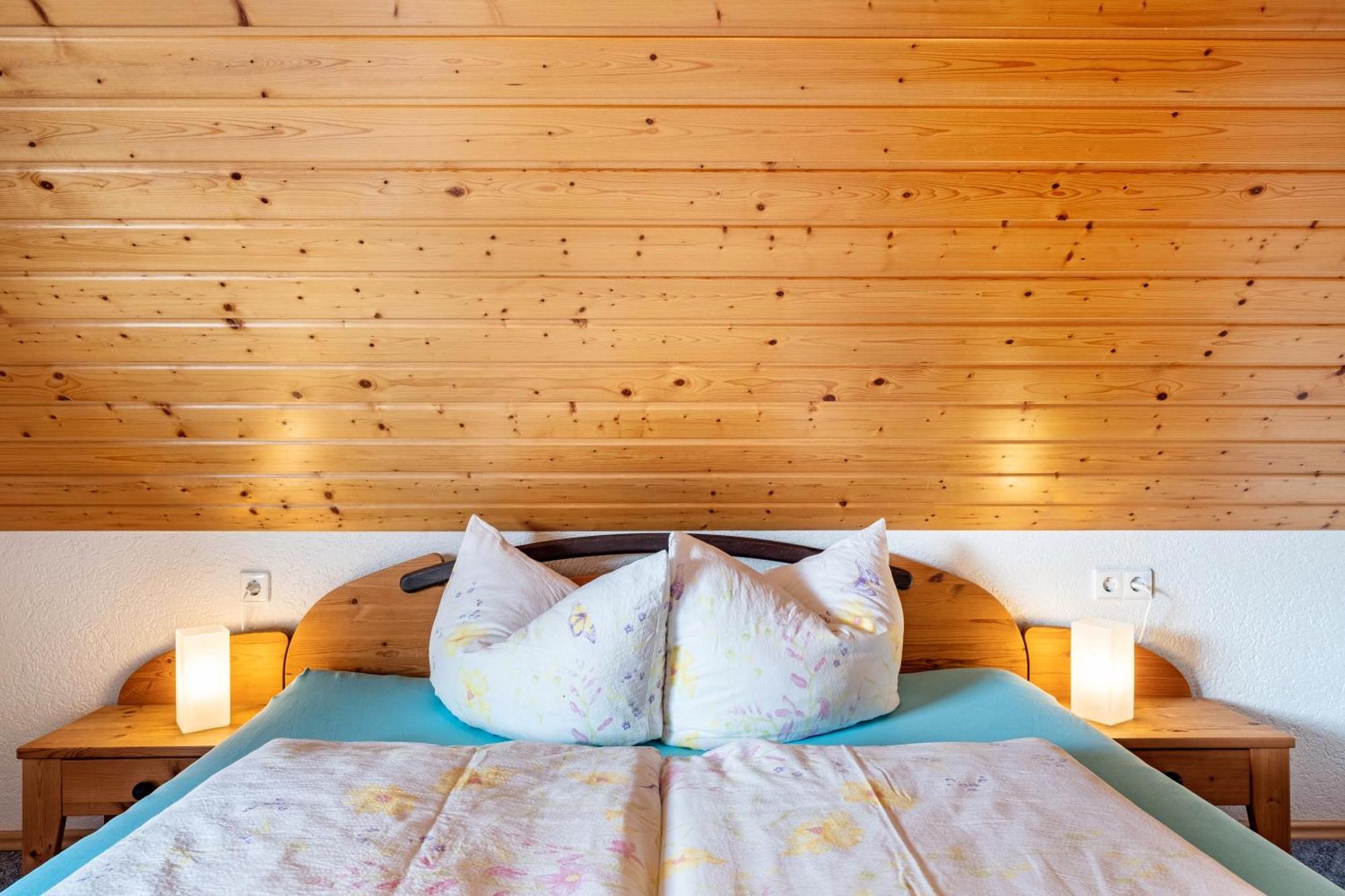 Ferienhaus Kaltenbach ティティゼー・ノイシュタット エクステリア 写真