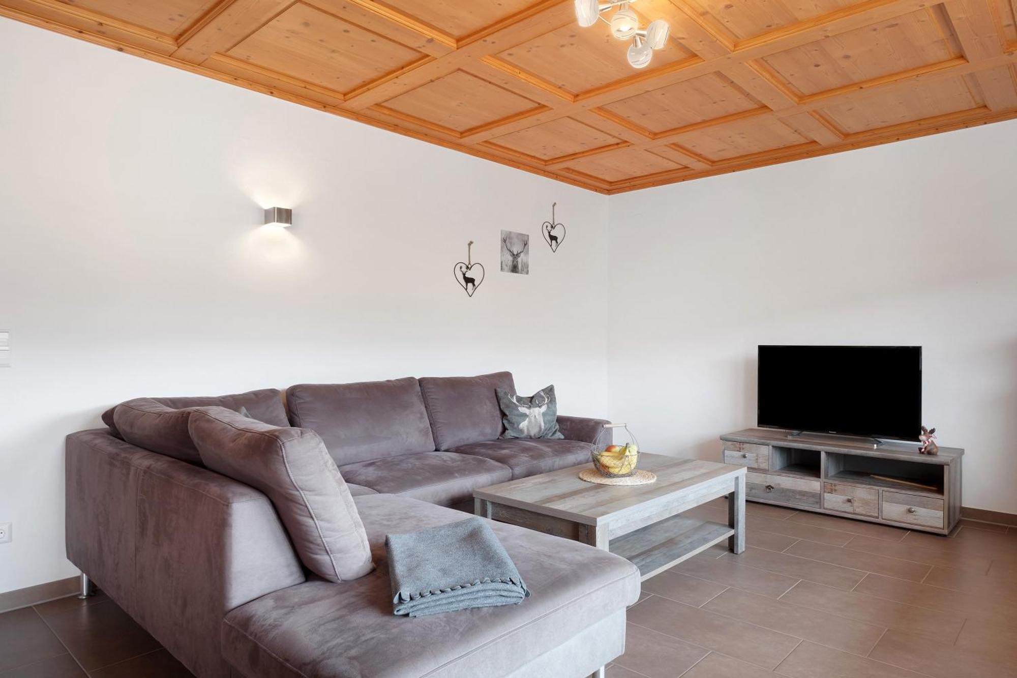Ferienhaus Kaltenbach ティティゼー・ノイシュタット エクステリア 写真