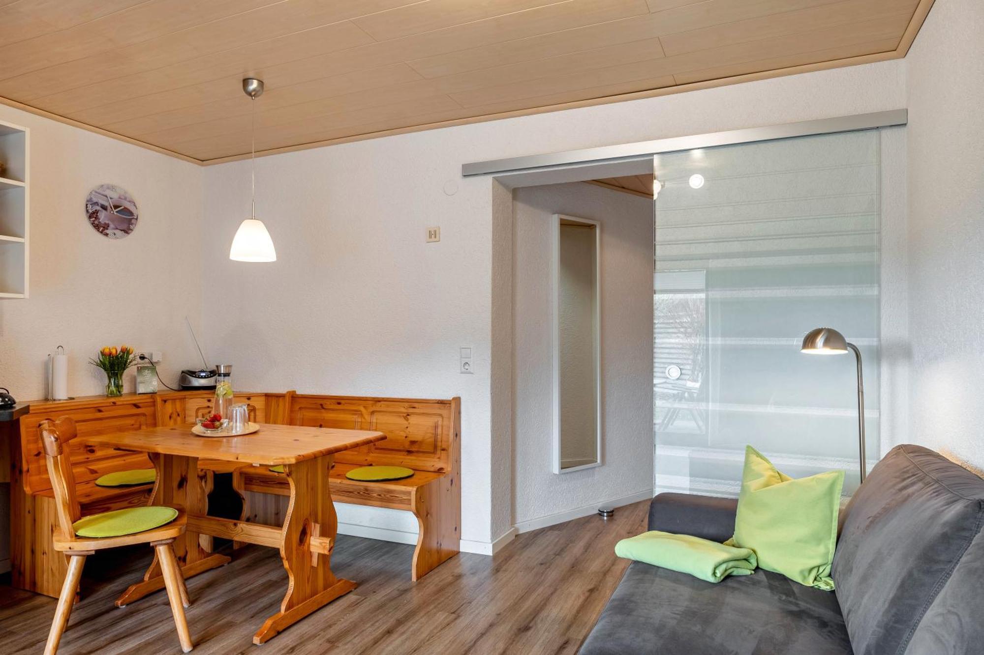 Ferienhaus Kaltenbach ティティゼー・ノイシュタット エクステリア 写真
